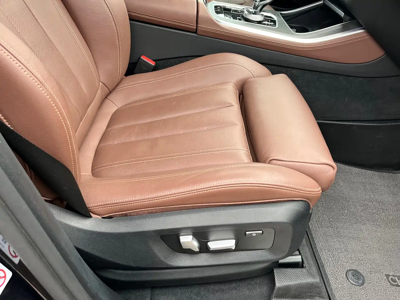 BMW X5 (Import) 2020 xDrive40i M Sport Package фото 28
