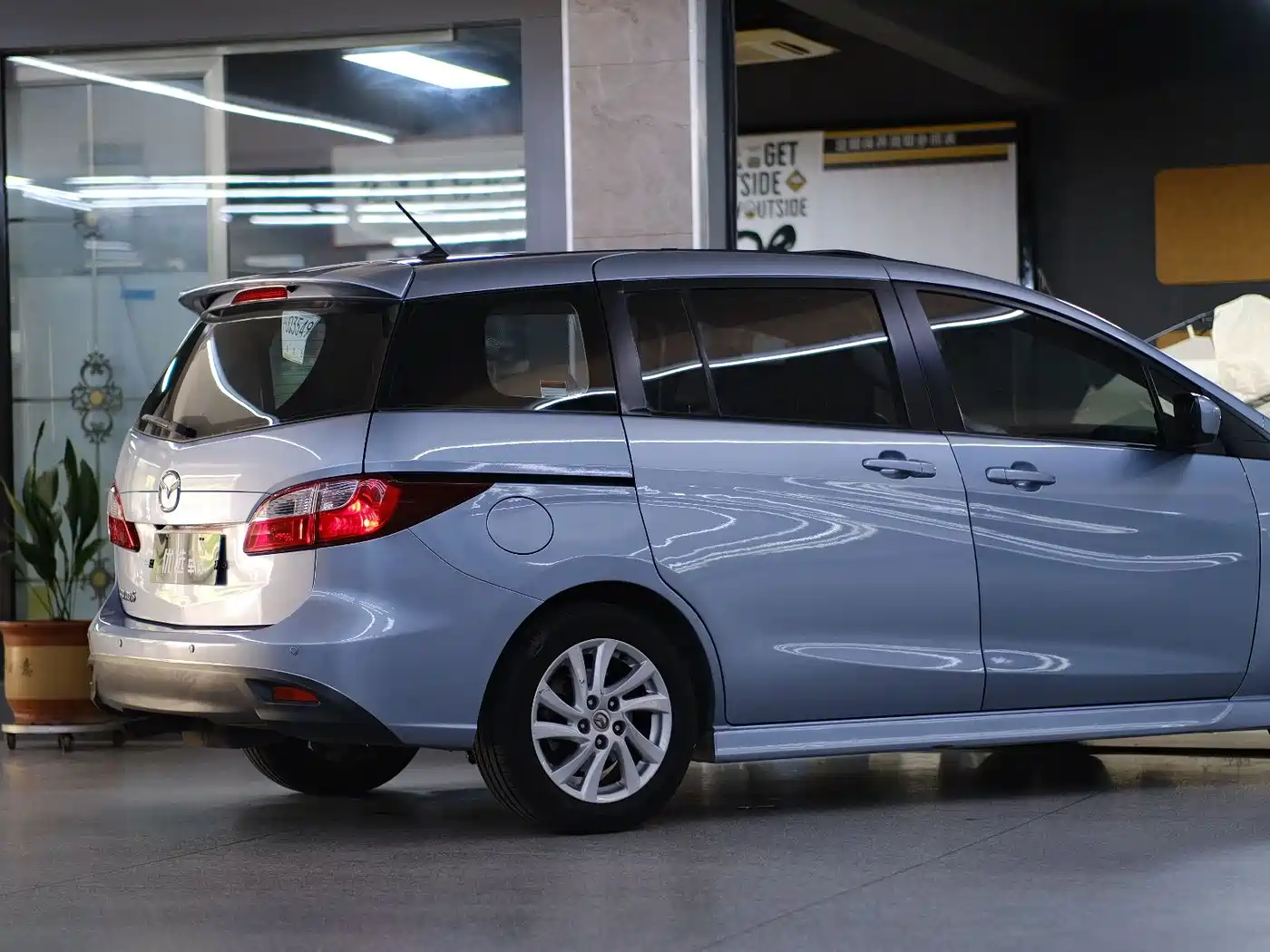 Mazda Mazda5 2012 2011 2.0L Automatic Comfort