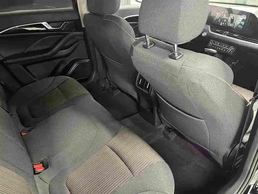Besturn B70 2024 2022 3rd Gen 1.5T Auto Joy Edition