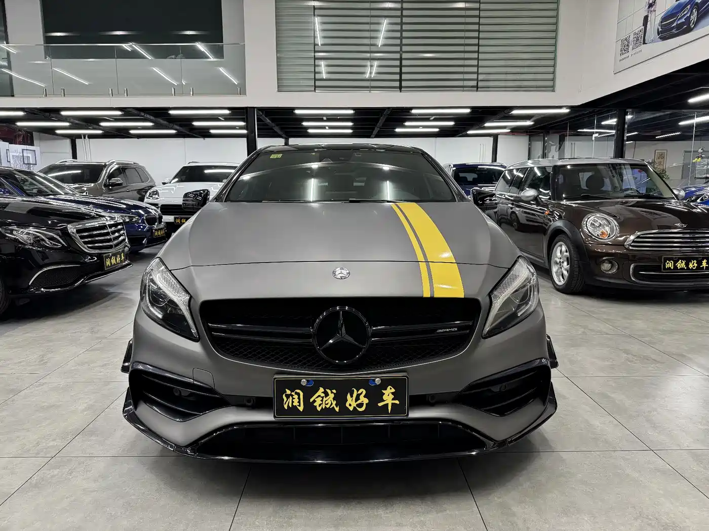 Mercedes-Benz A-Class AMG (Import) 2016 AMG A 45 4MATIC фото 2