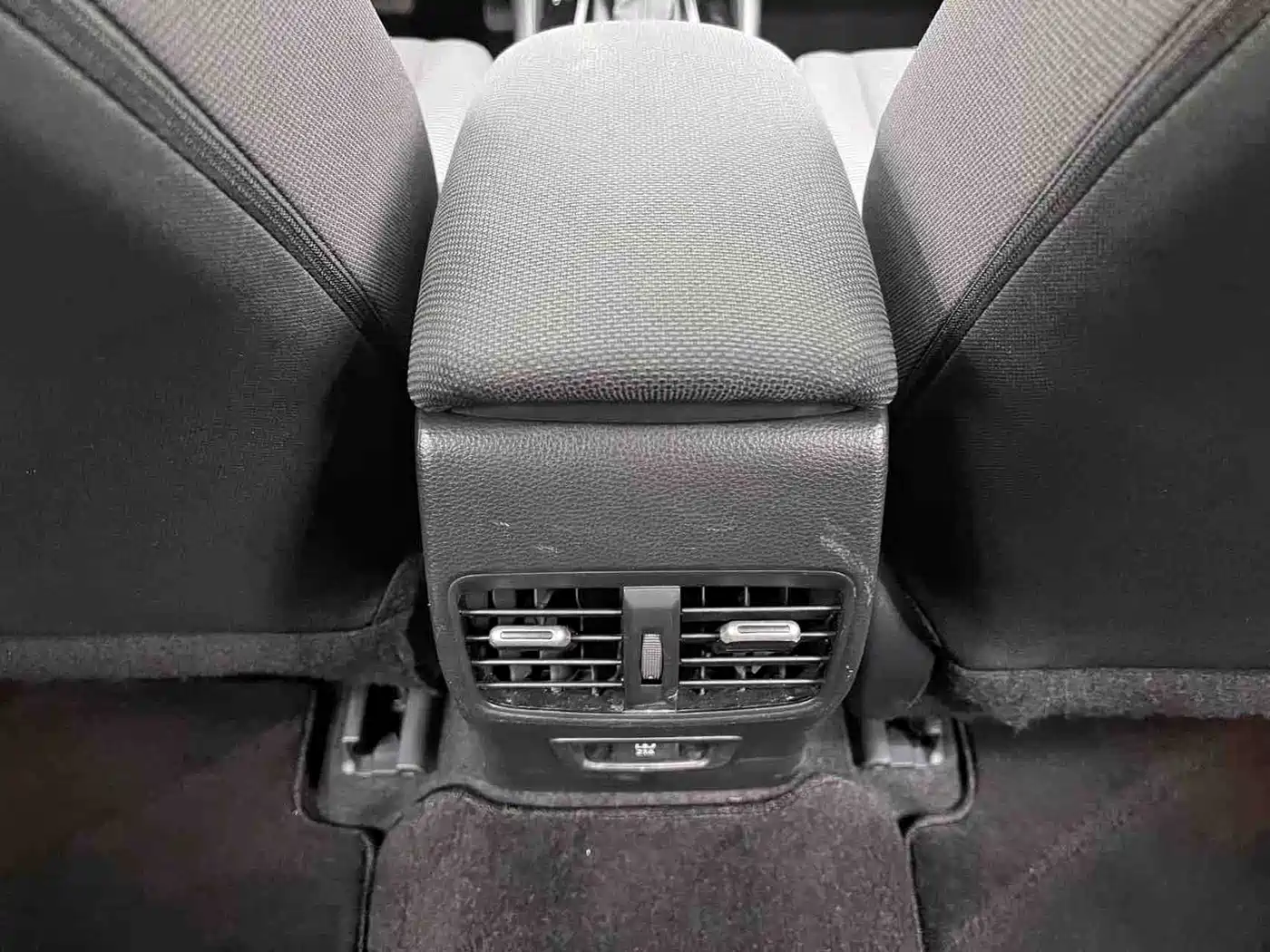 Toyota Levin 2022 185T CVT Luxury Edition фото 10