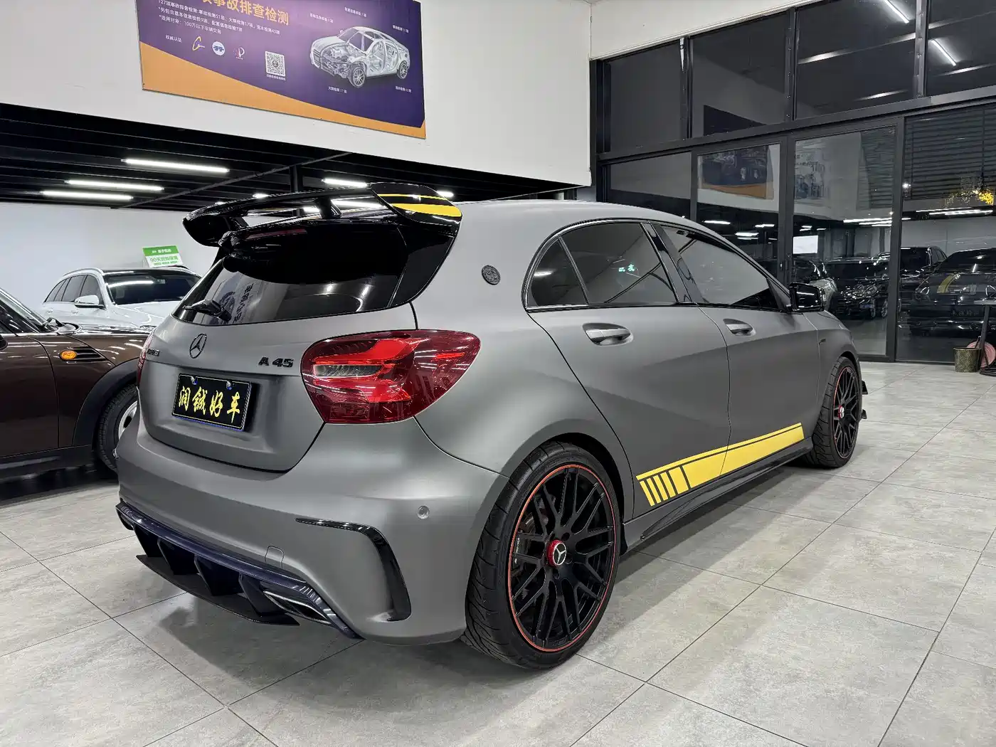Mercedes-Benz A-Class AMG (Import) 2016 AMG A 45 4MATIC фото 6