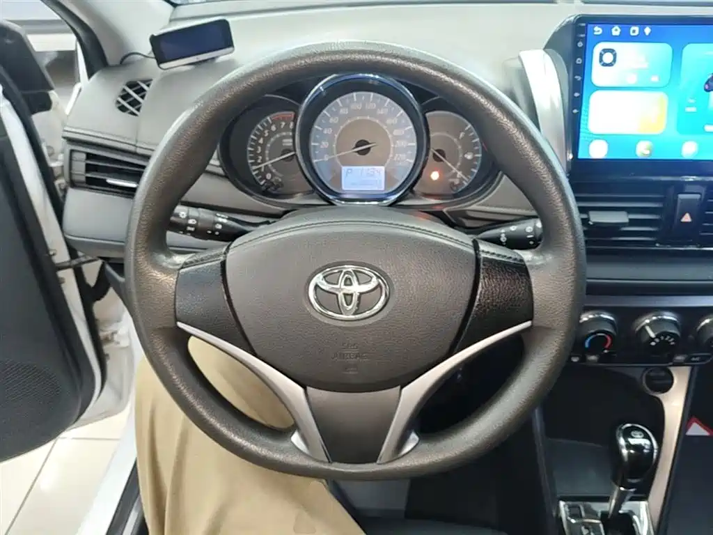 Toyota YARiS L Zhi Xuan 2015 1.5E Auto Charming Edition фото 11