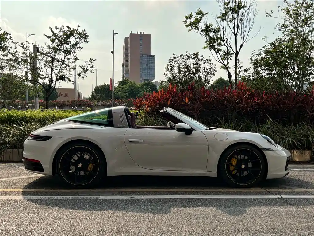 Porsche 911 2023 Targa 4 3.0T фото 5