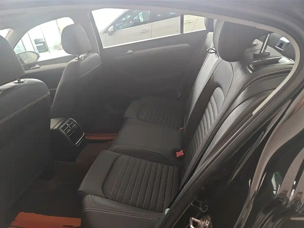 Volkswagen Magotan 2020 280TSI DSG Comfort фото 17