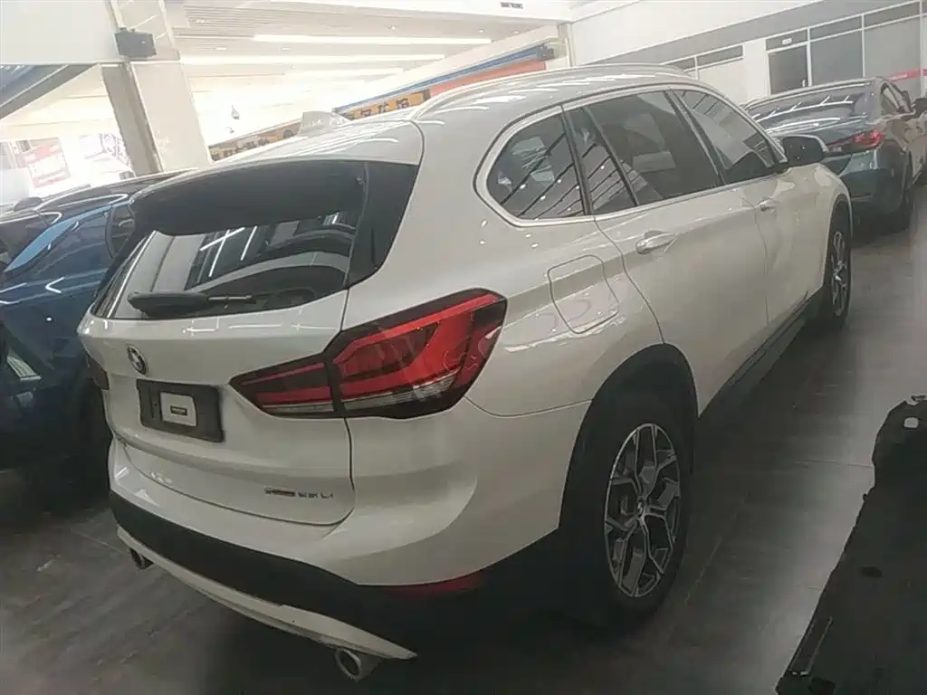 BMW X1 2022 sDrive25Li Leading фото 7