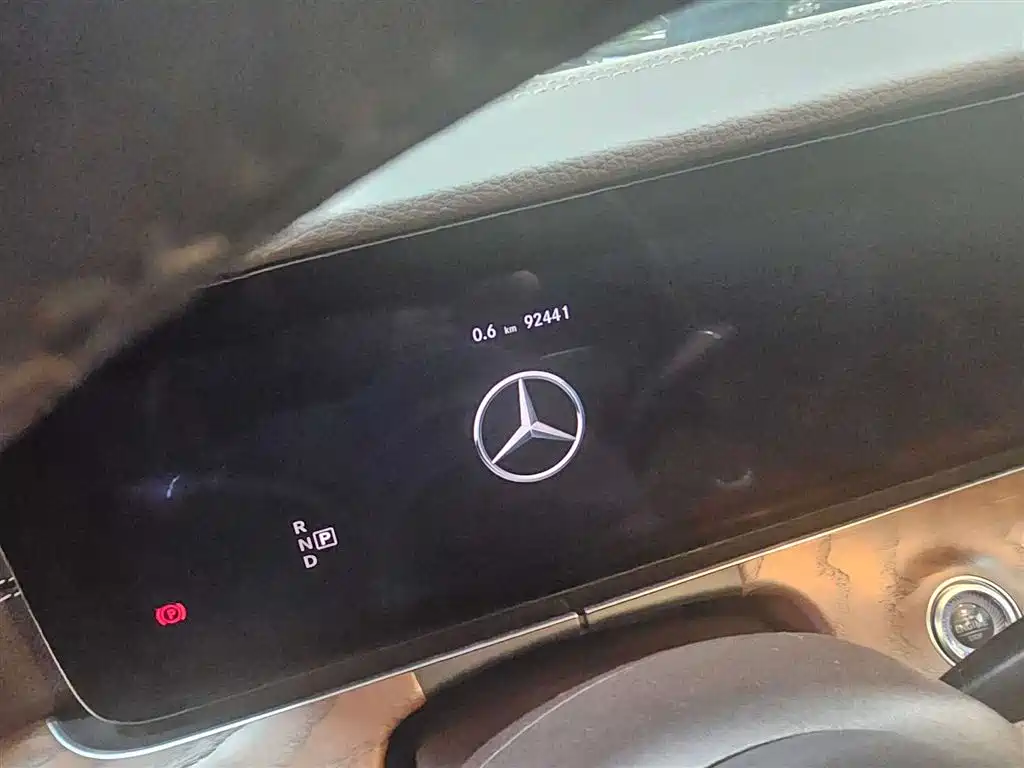 Mercedes-Benz E-Class 2020 E 300 L Fashion фото 6