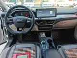 Фото 10 - Ford Focus