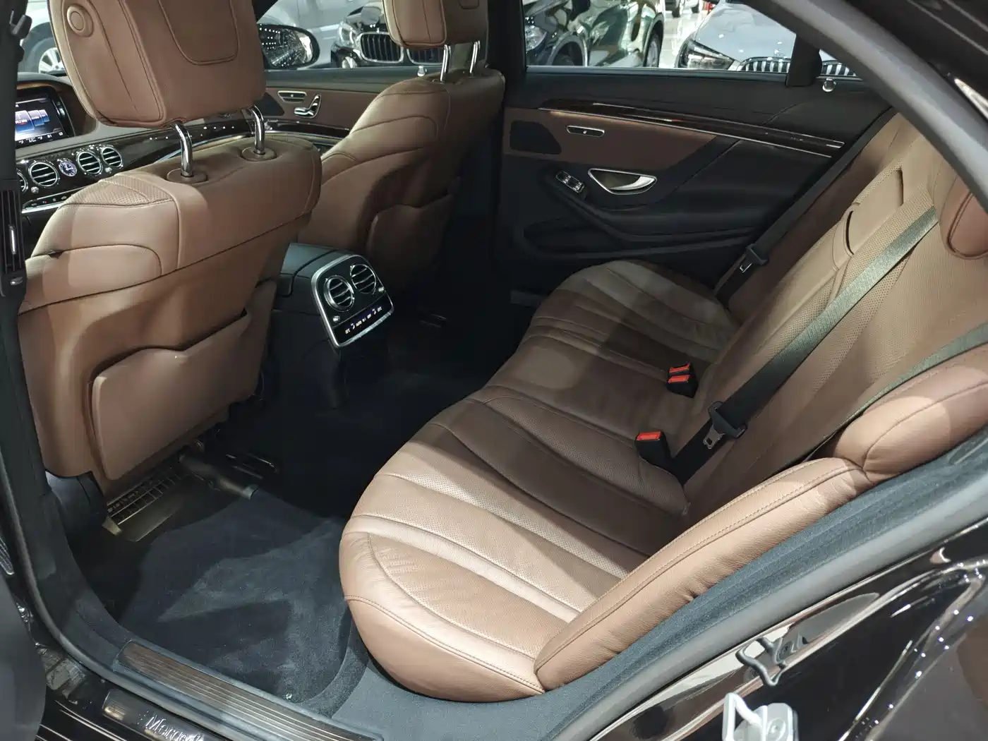 Mercedes-Benz S-Class 2014 S 320 L Business фото 6
