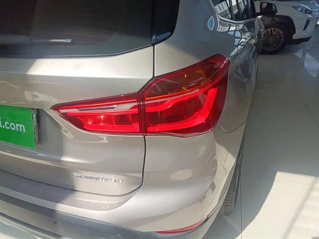 BMW X1 2019 sDrive18Li Premium Model фото 8