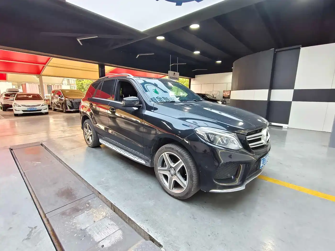 Mercedes-Benz GLE 2016 GLE 320 4MATIC Luxury фото 3
