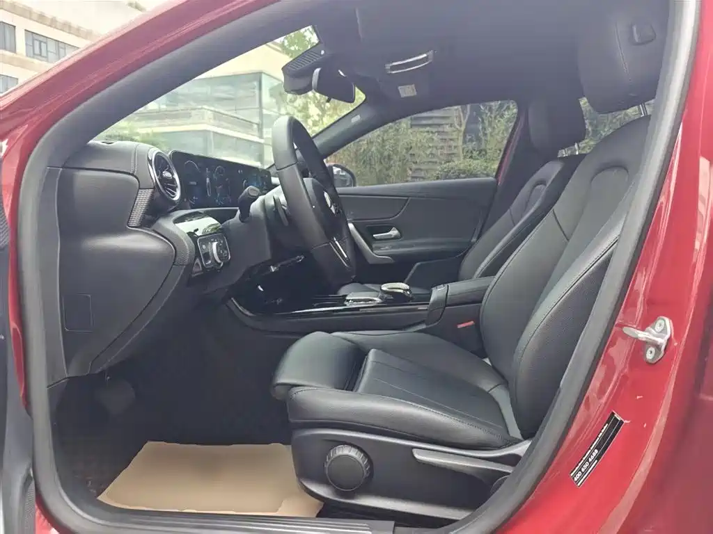 Mercedes-Benz A-Class 2021 A 200 L Sport Sedan Dynamic Type фото 15