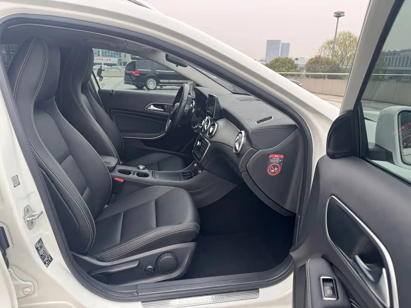 Mercedes-Benz GLA 2015 GLA 220 4MATIC Fashion Edition фото 12
