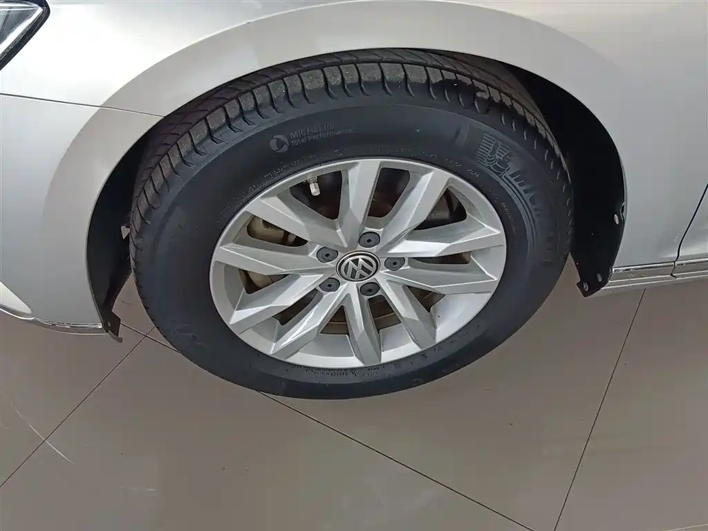 Volkswagen Magotan 2018 280TSI DSG Comfort фото 23