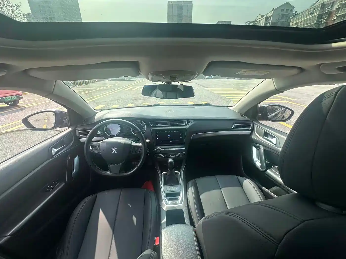 Photo 4 - Peugeot 408