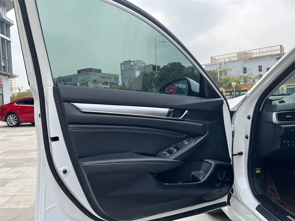 Honda Inspire 2019 260TURBO Deluxe Edition China VI фото 11