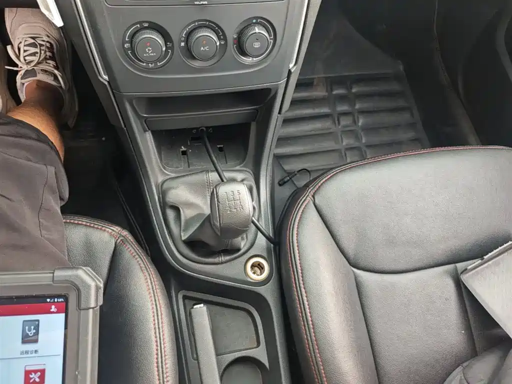 Peugeot 308 2014 Model Joy Edition Classic 1.6L Manual Superior Style фото 14
