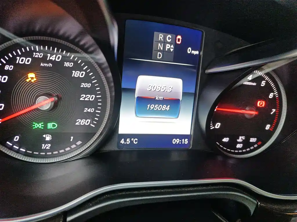 Mercedes-Benz V-Class 2017 Model V 260 L Premium Extended Edition фото 5