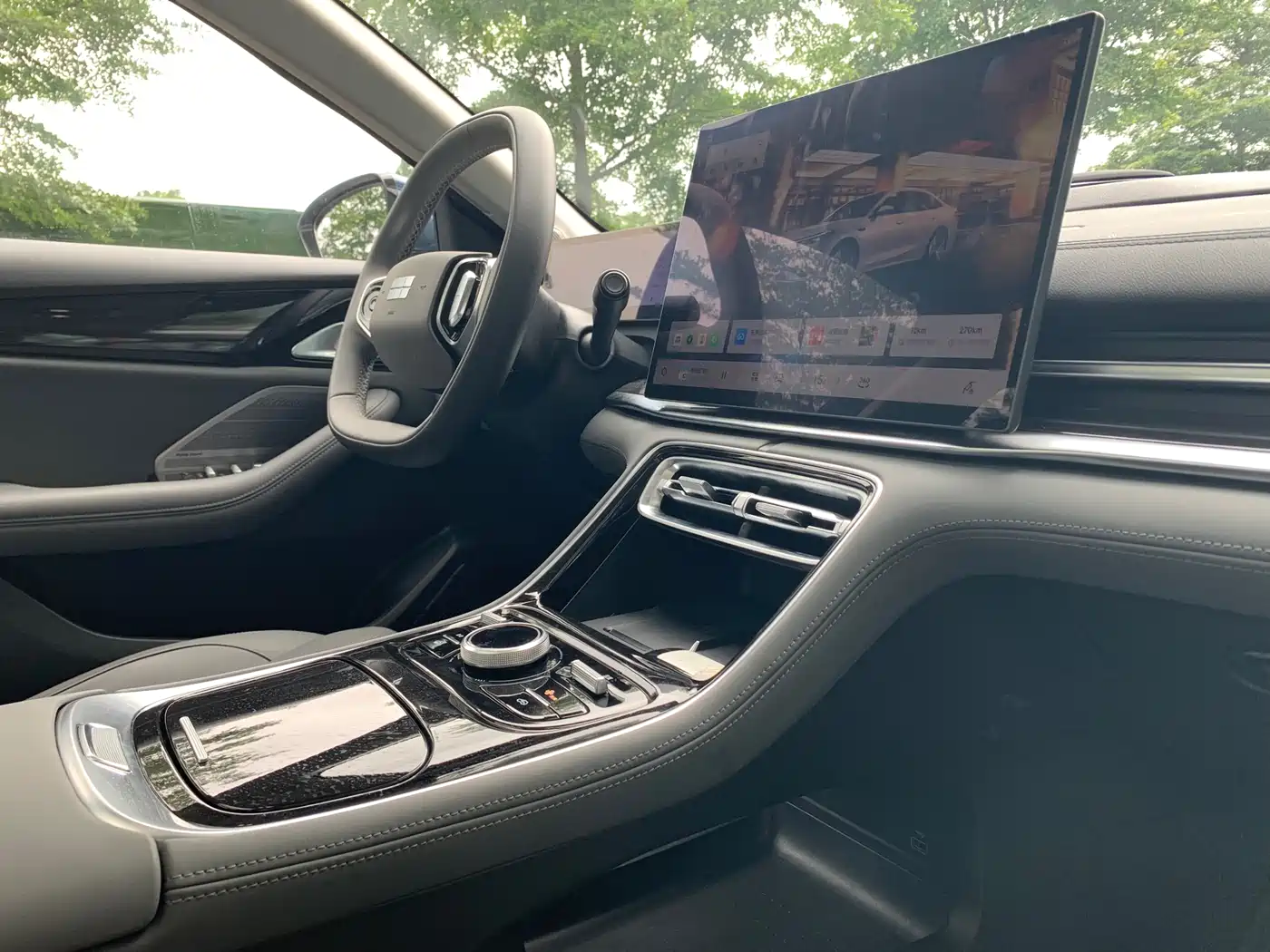 Geely Galaxy Galaxy A7 2025 EM-i 150km Explorer+ Edition фото 21