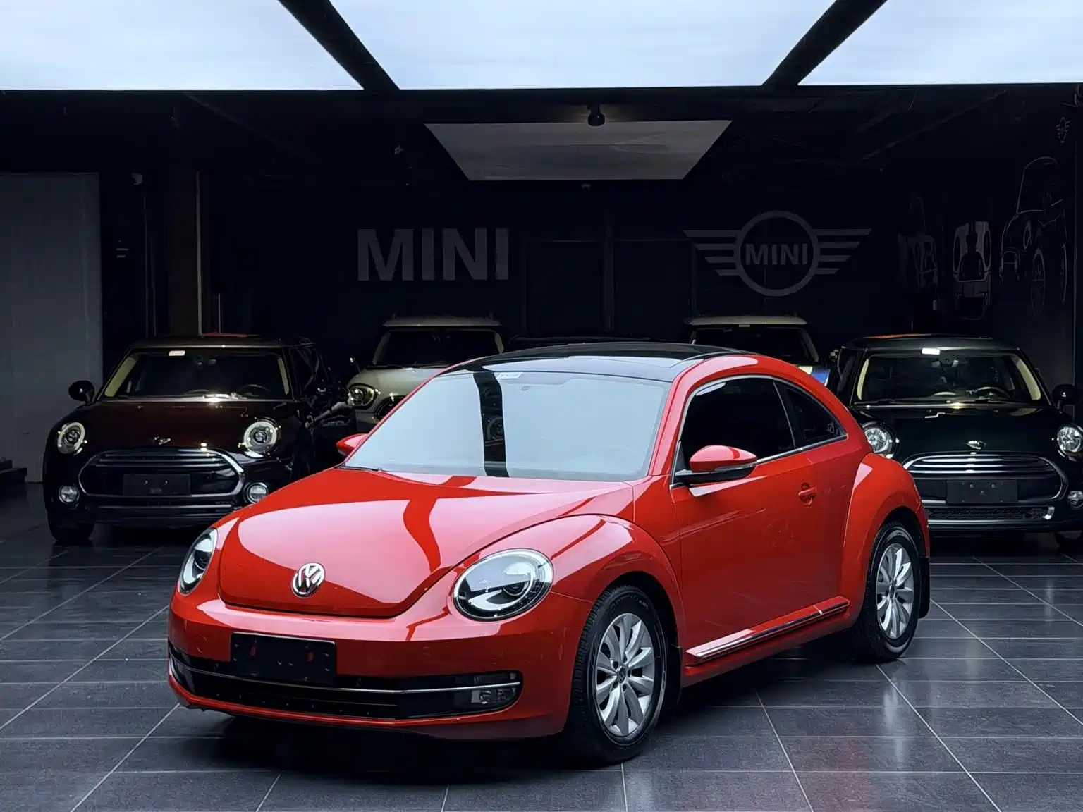 Photo 1 - Volkswagen Beetle
