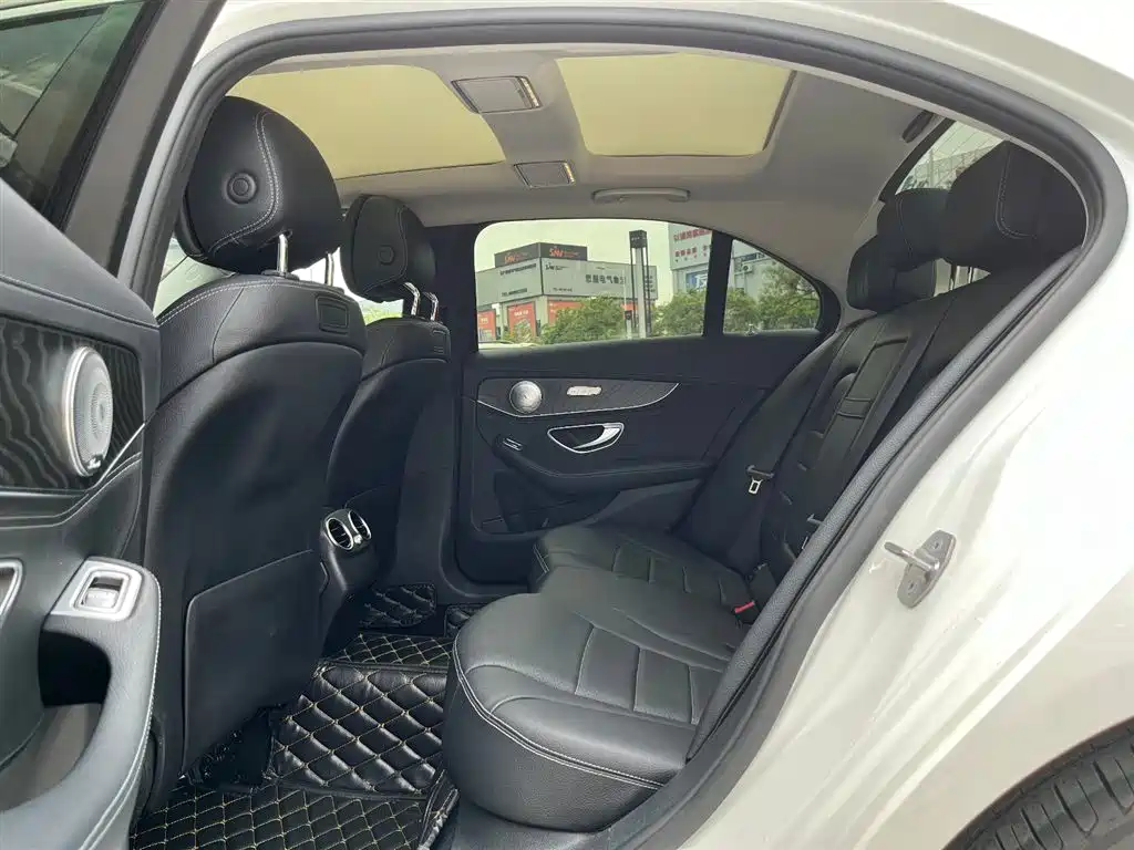 Mercedes-Benz C-Class 2017 Facelift C 200 L Sport Edition фото 13