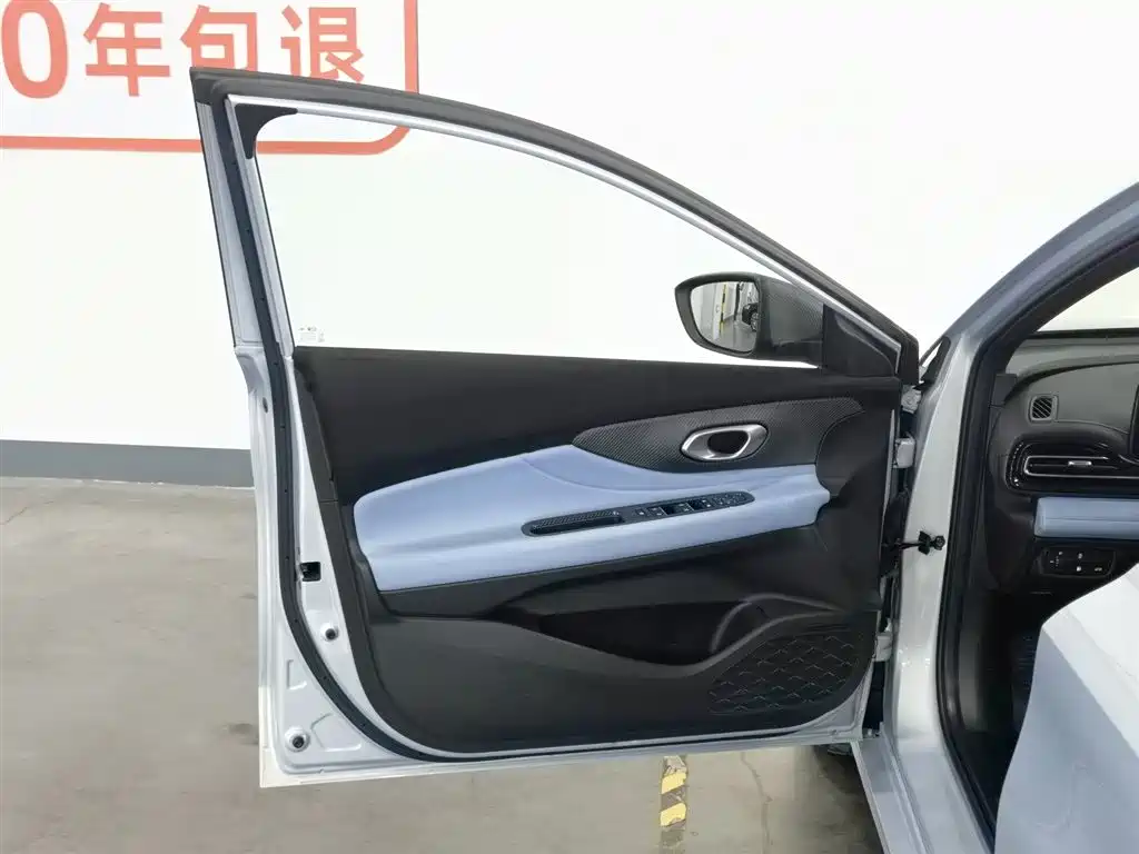 GAC Trumpchi Trumpchi Emkoo 2023 Shadow Leopard H High-Efficiency Hybrid фото 8