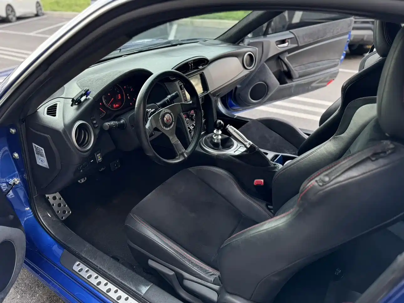 Subaru BRZ 2015 2.0i Manual фото 8