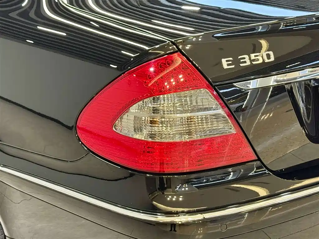 Mercedes-Benz E-Class 2007 E 350 Fashion фото 9