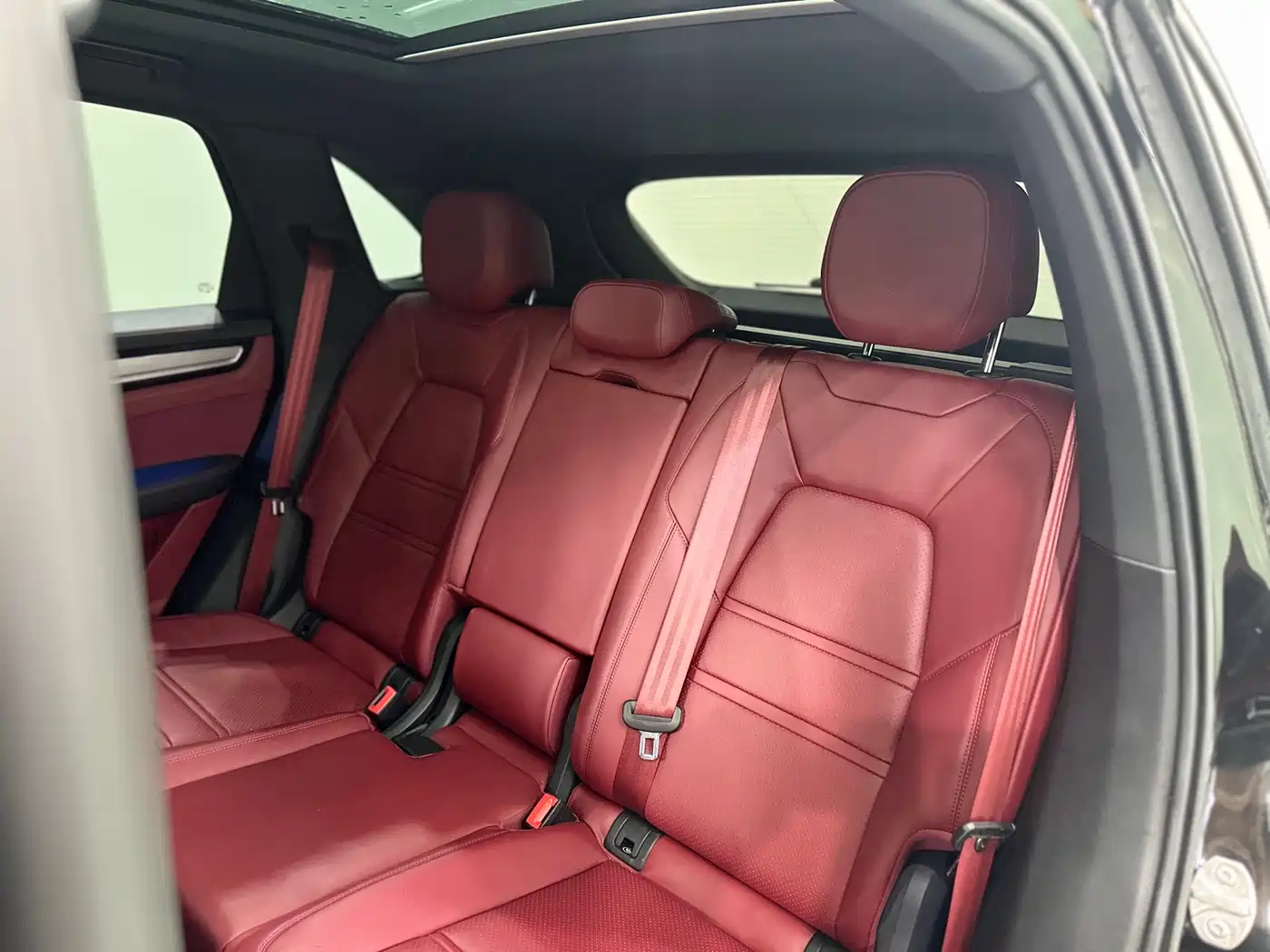 Porsche Cayenne New Energy 2023 Cayenne E-Hybrid 2.0T Platinum Edition фото 8