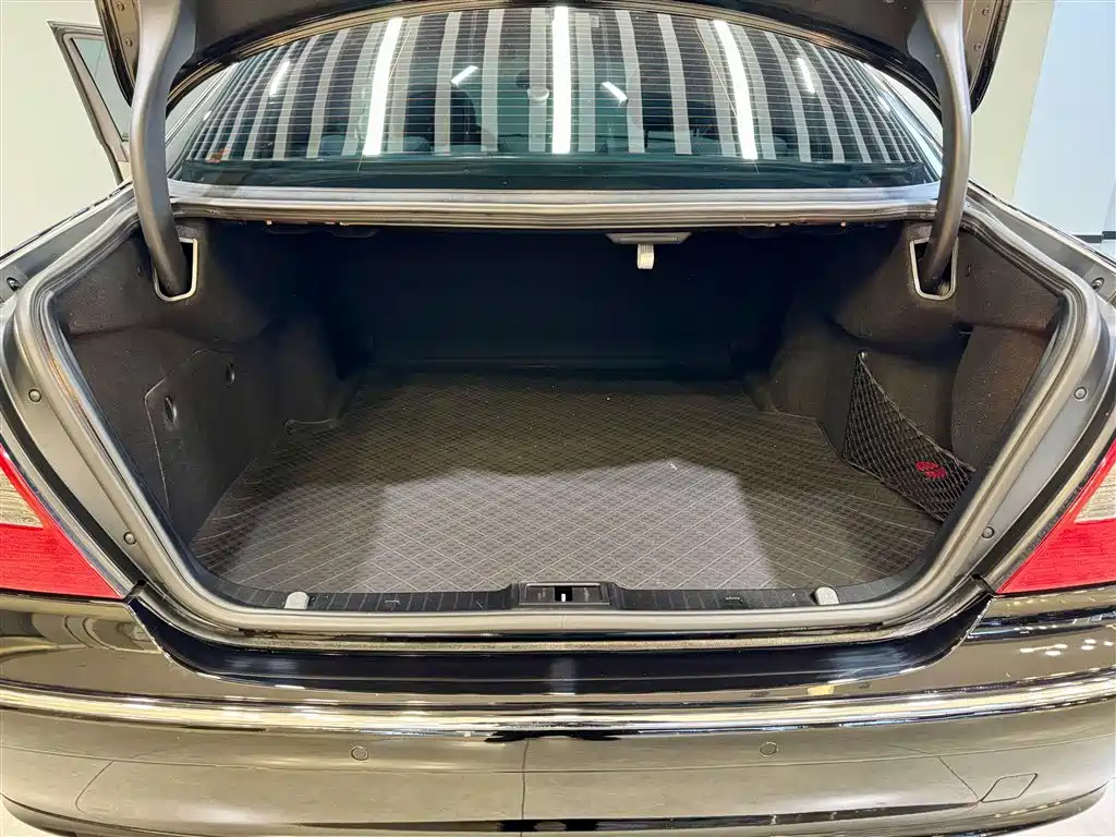 Mercedes-Benz E-Class 2007 E 350 Fashion фото 12