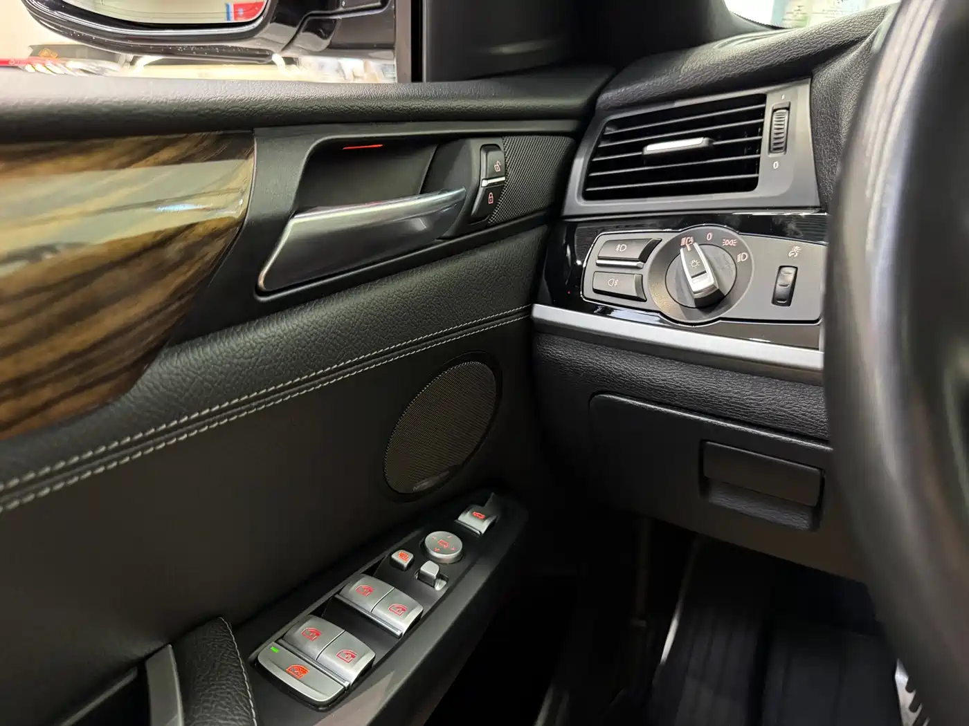 BMW X4 2016 M40i фото 13