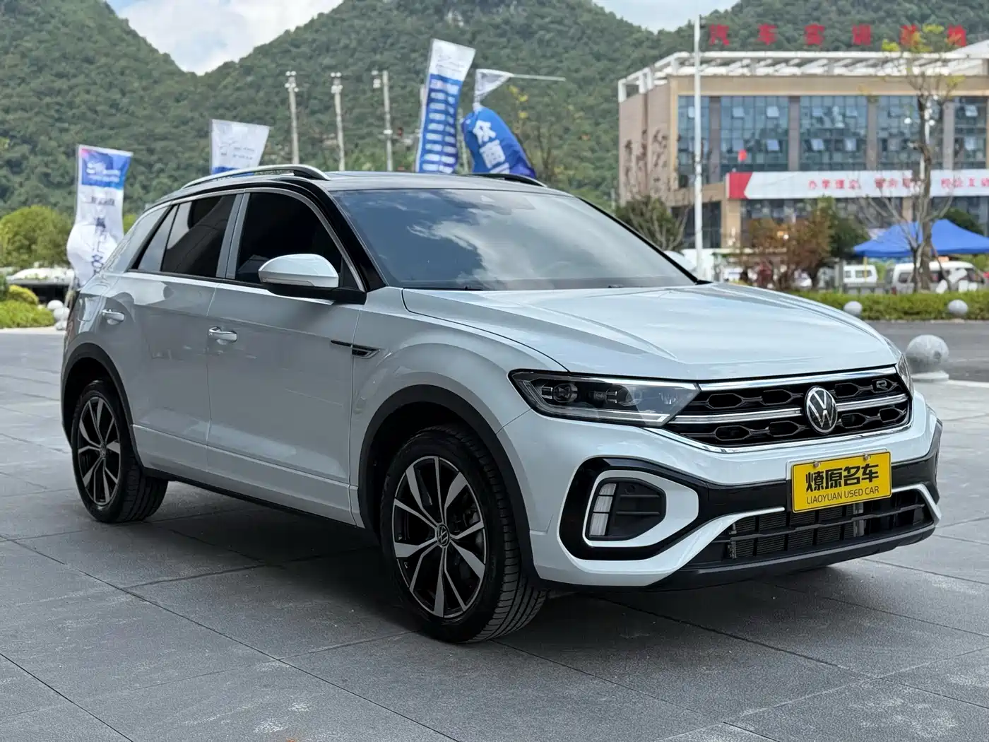 Volkswagen T-ROC 2023 300TSI DSG 2WD Dawn Edition фото 3