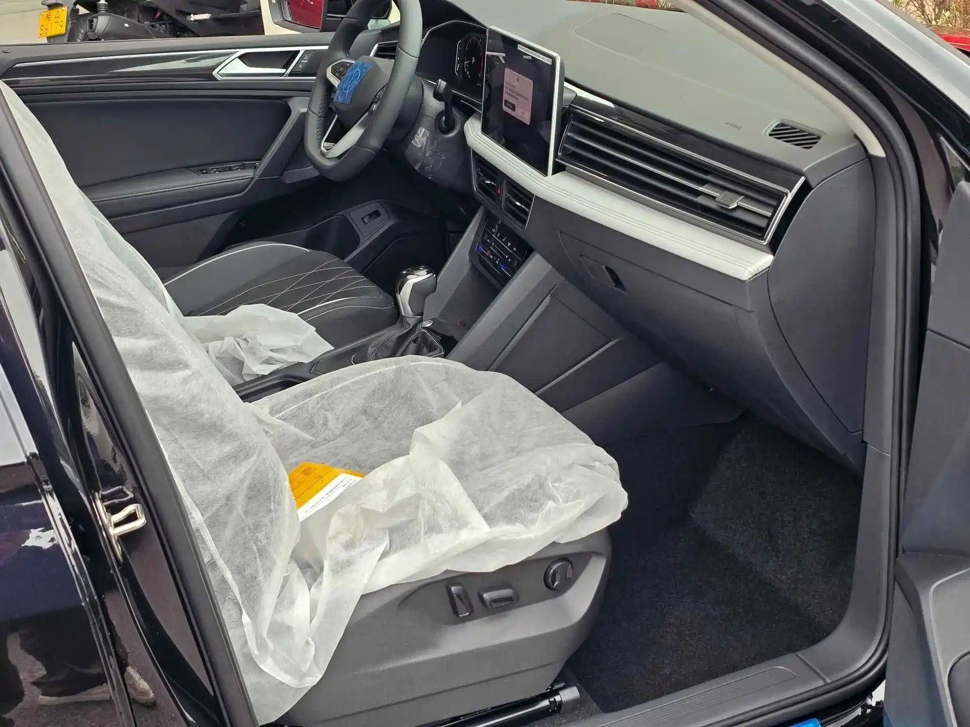 Фото 9 - Volkswagen Tiguan L
