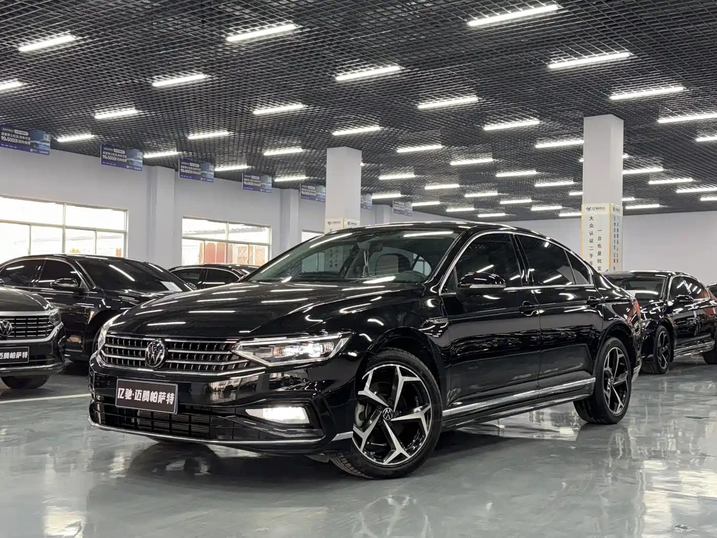 Volkswagen Magotan 2023 Model 2 Million Commemorative Edition 330TSI DSG Luxury