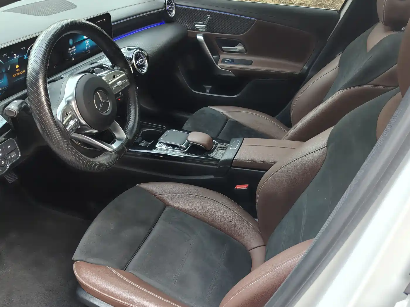 Mercedes-Benz A-Class 2020 A 200 L Sport Sedan фото 8