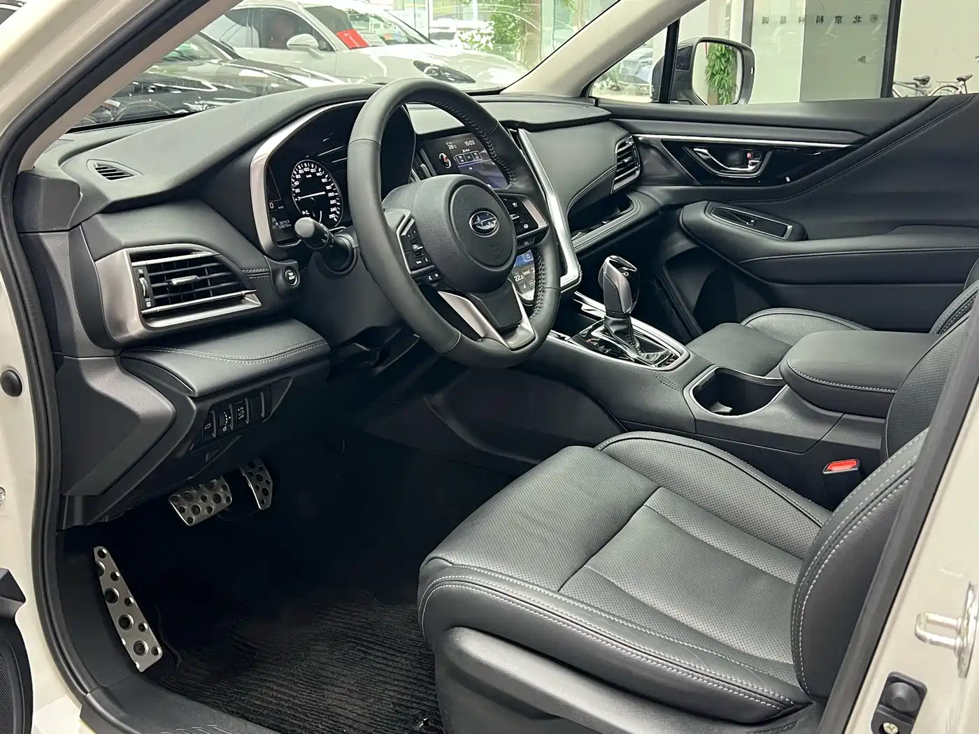 SUBARU OUTBACK