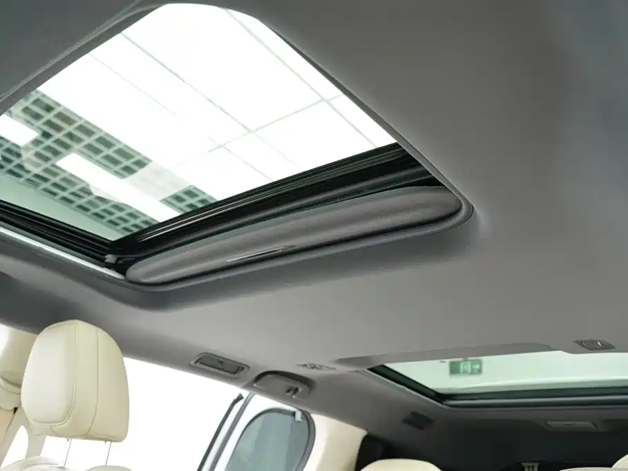 Toyota Sienna 2021 2.5L Hybrid Ultimate Edition фото 14