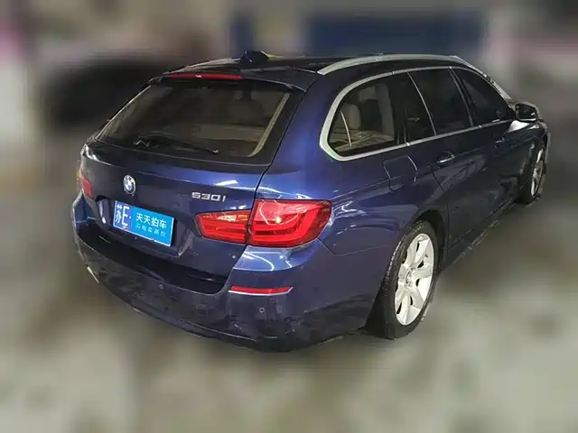 BMW 5 Series (Import) 2012 530i Leading Touring Edition — фото 2
