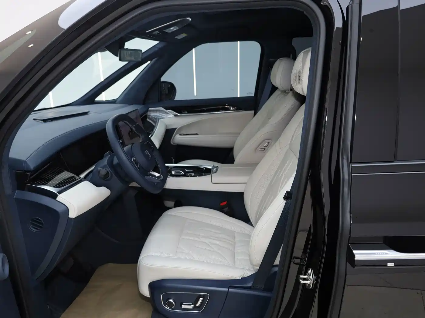 ZEEKR 009 2026 2024 6-seat Executive AWD 108kWh