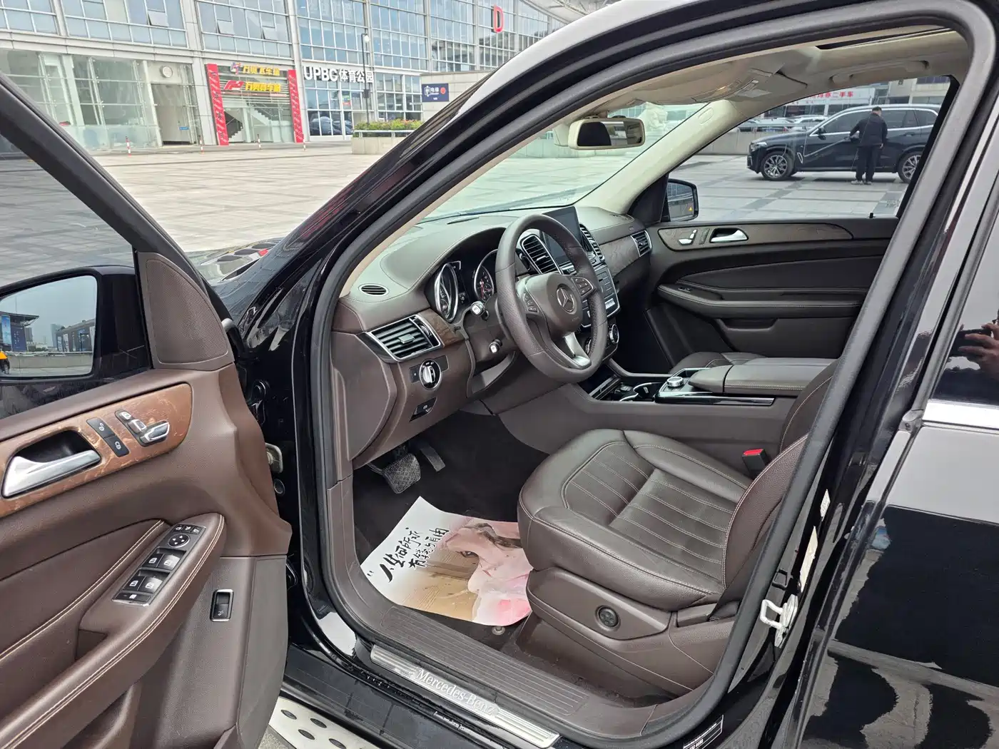 Mercedes-Benz GLE 2017 GLE 320 4MATIC Luxury фото 4