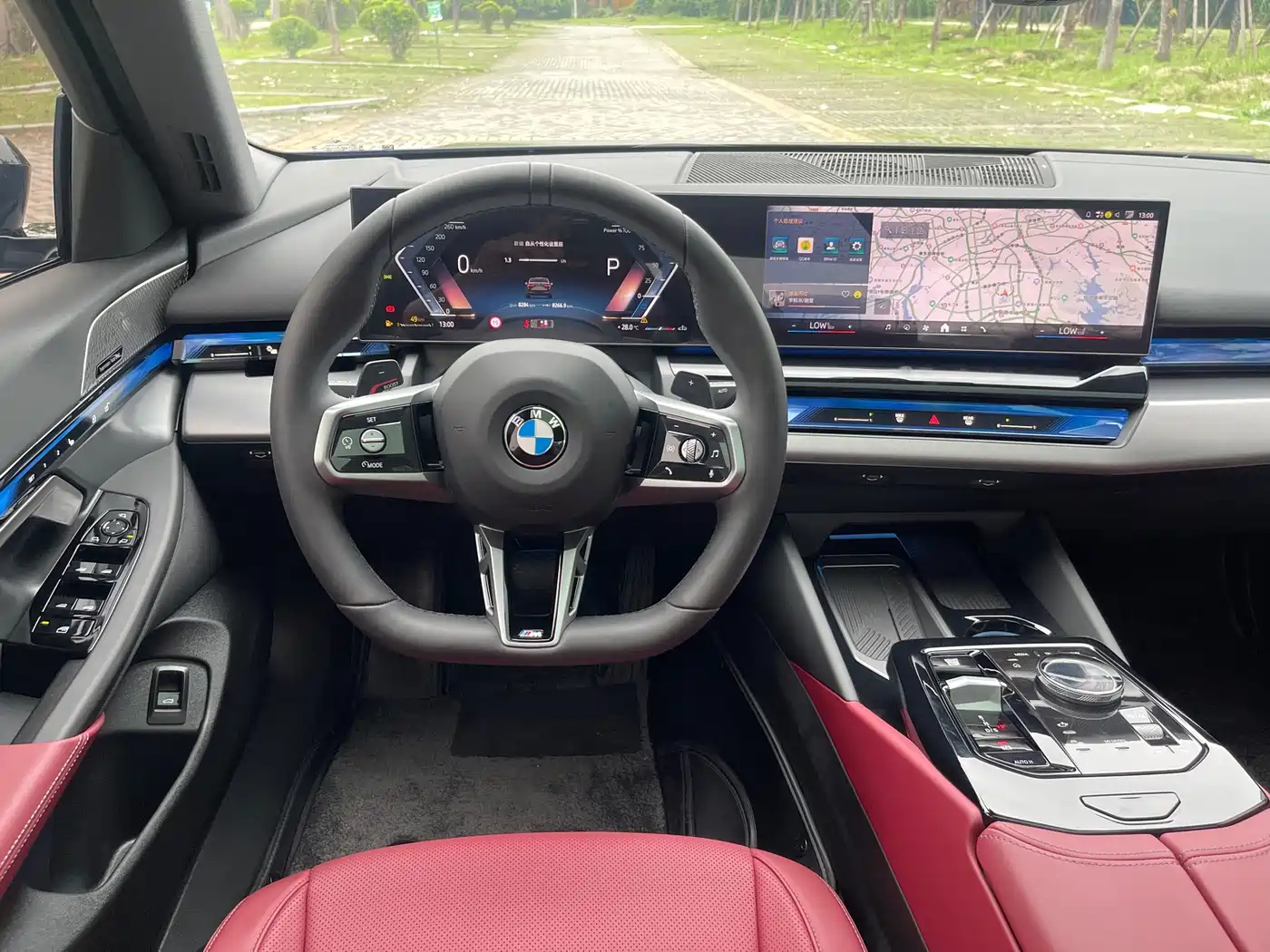 BMW 5 Series 2026 530Li Leading M Sport Package фото 15