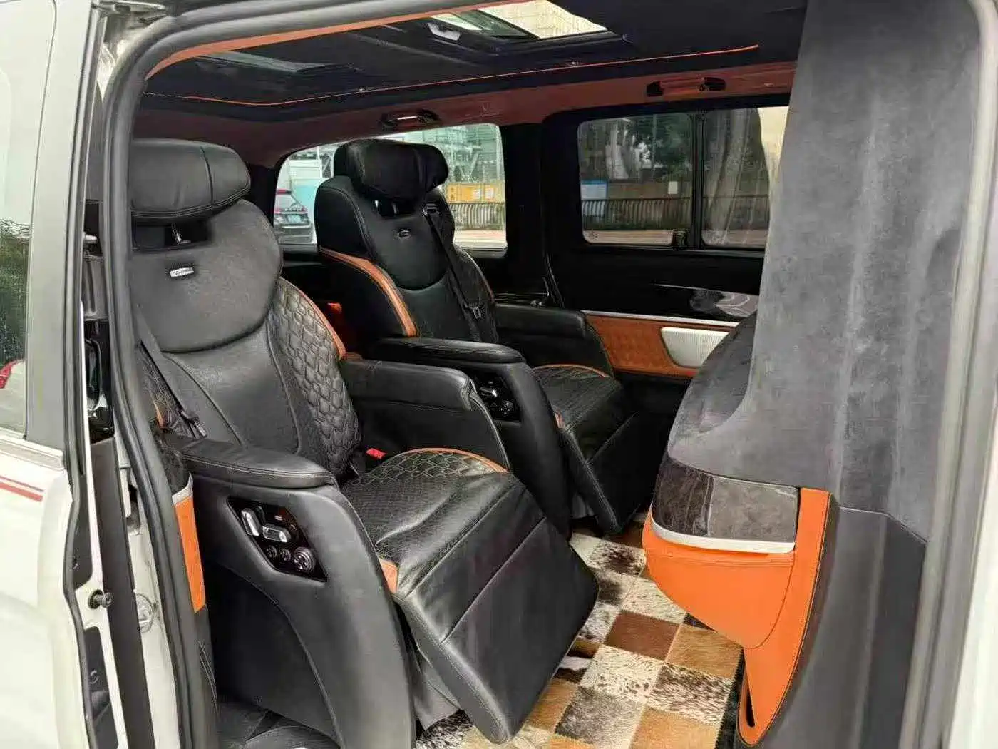 Mercedes-Benz V-Class фото 9
