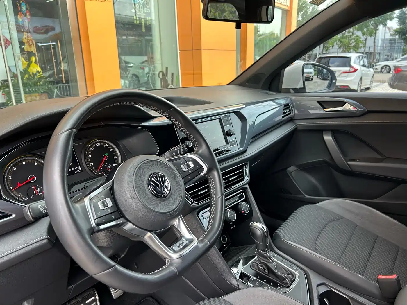 Volkswagen Tharu 2019 Model 280TSI 2WD R-line China VI фото 25