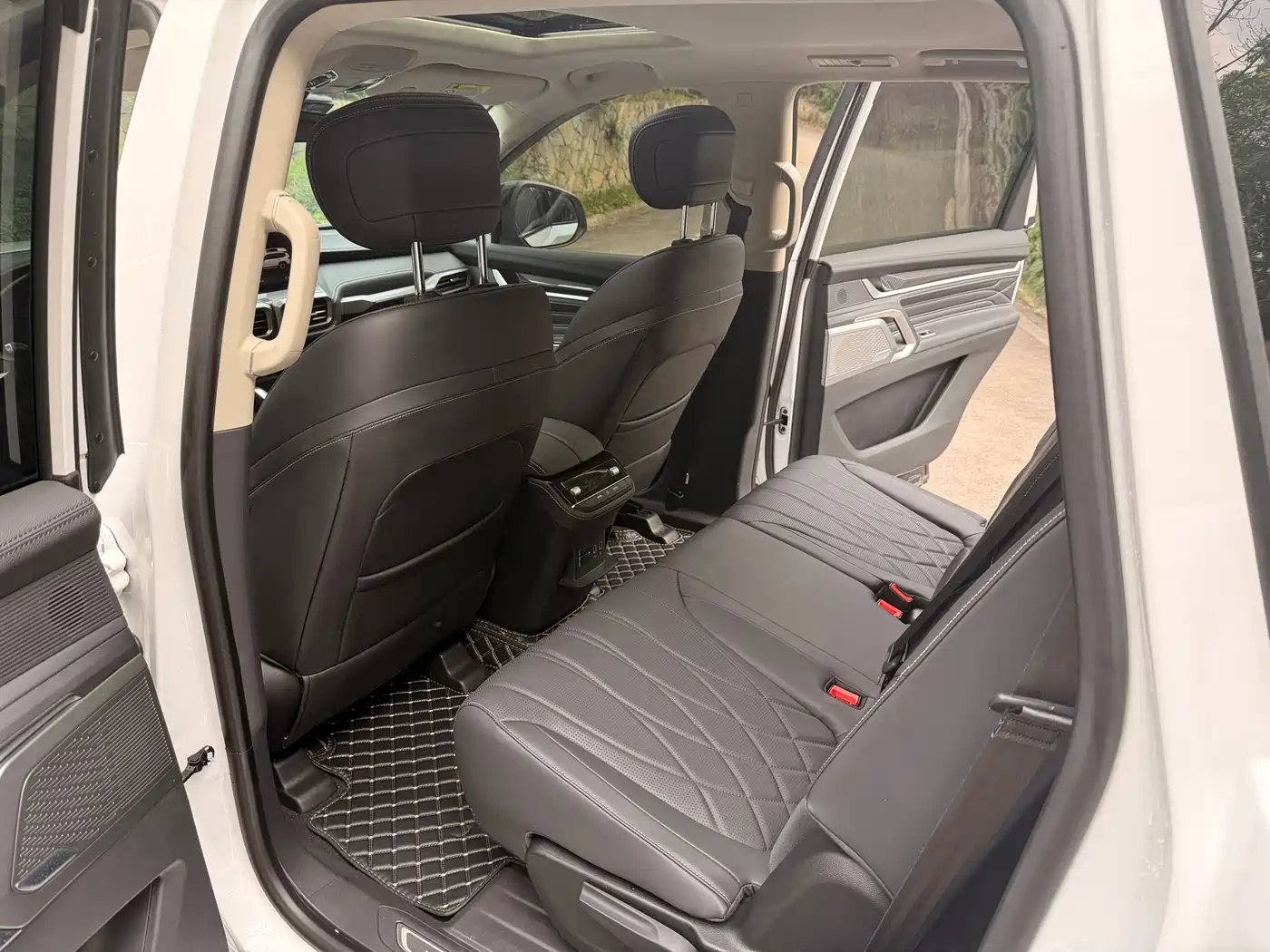 SAIC Maxus Territory 2023 2.0T Overland Flagship 7-Seater фото 13