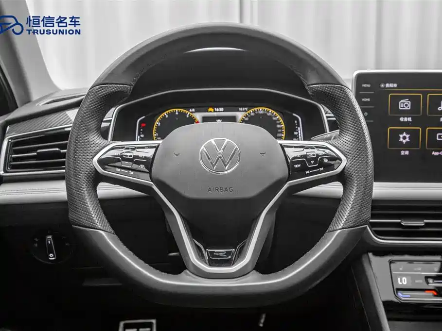 Volkswagen Tiguan L 2023 330TSI Auto 2WD R-Line Premium Edition фото 15