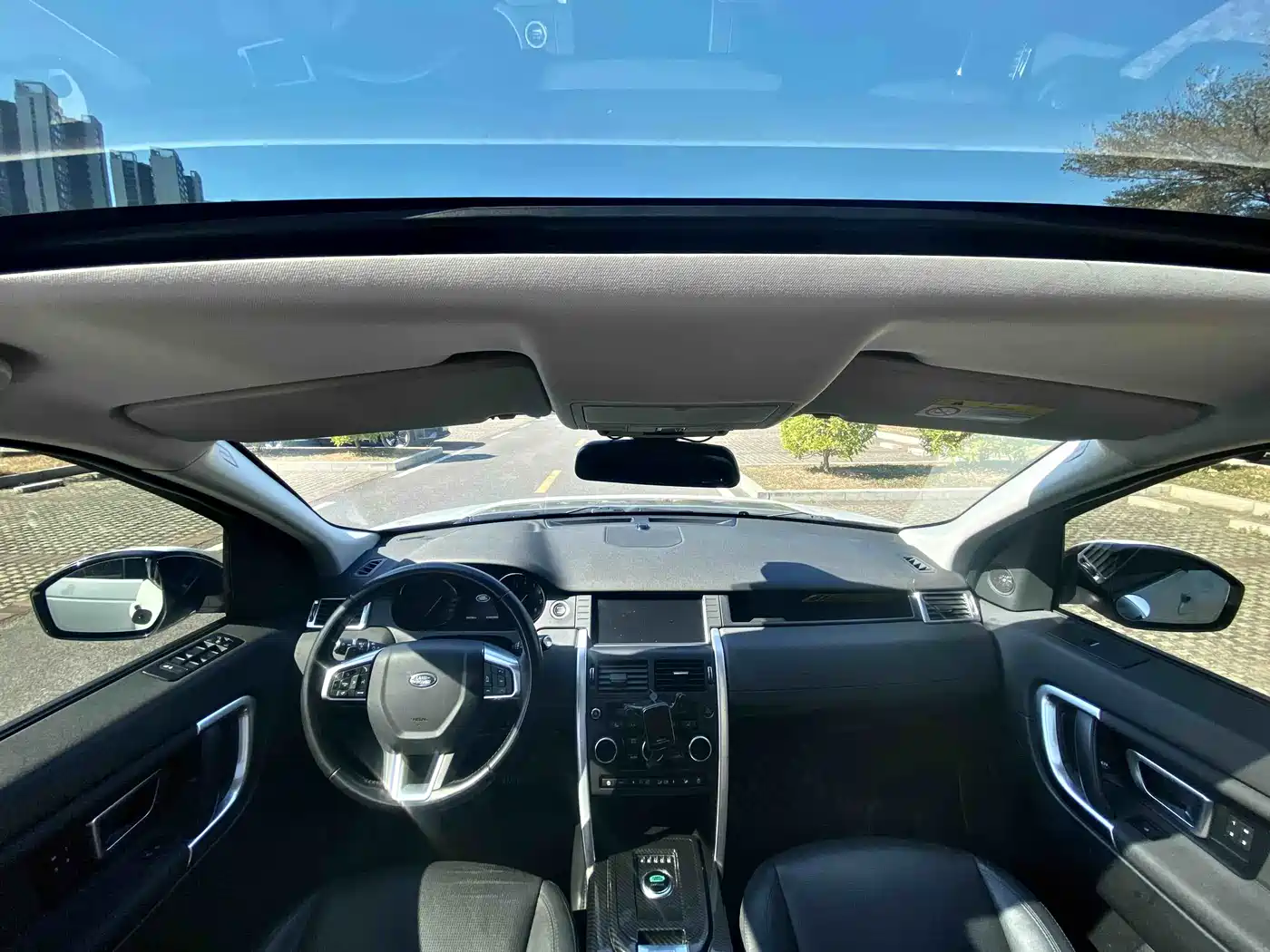 Land Rover Discovery Sport 2018 240PS HSE Edition фото 12