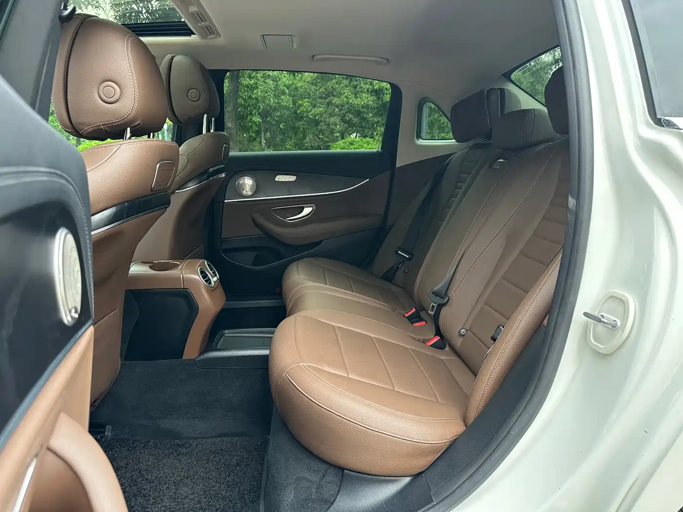 Mercedes-Benz E-Class 2019 E 200 L Sport фото 9