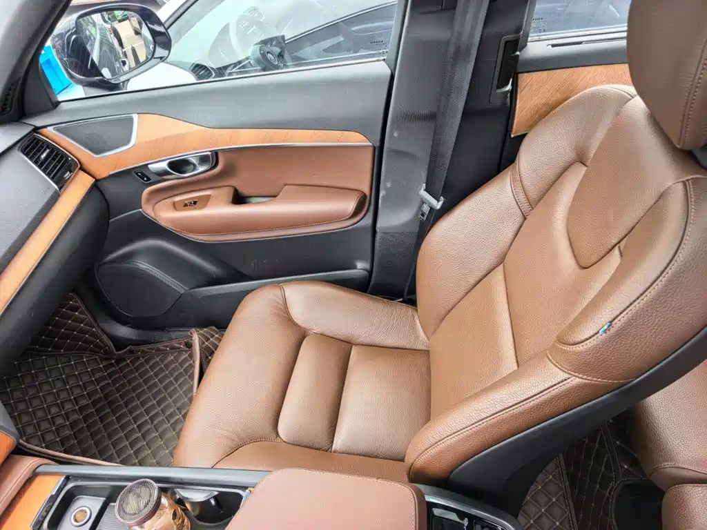 Volvo XC90 2023 2023 B6 Smart Comfort Luxury Edition 7-Seater
