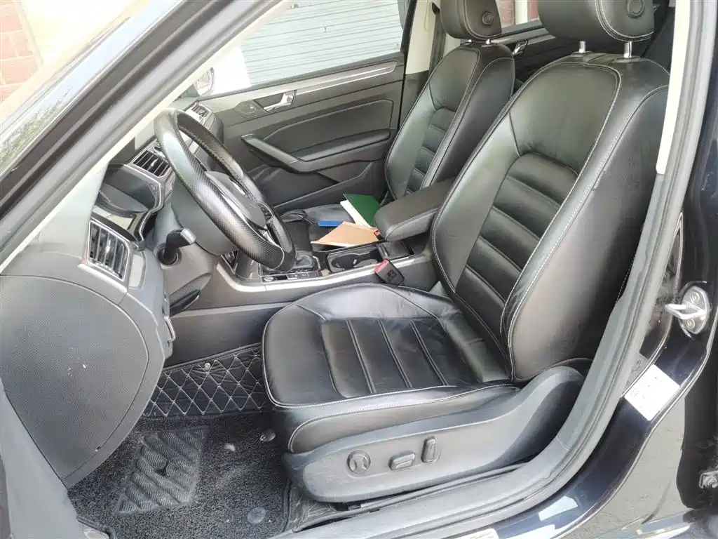 Volkswagen Passat 2017 280TSI DSG Prestige фото 16