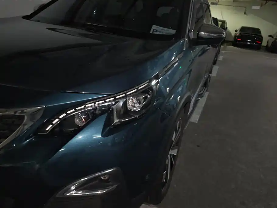 Peugeot 5008 2017 380THP 7-Seater Luxury GT Edition фото 5